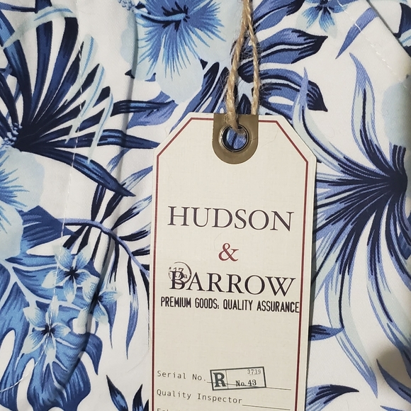 Hudson and Barrow Mens Shorts - Picture 2 of 6